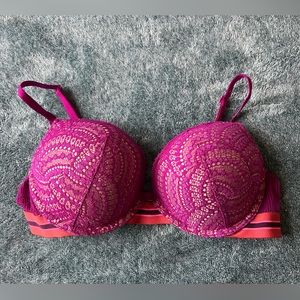 Victoria’s Secret Bombshell Bra 36B